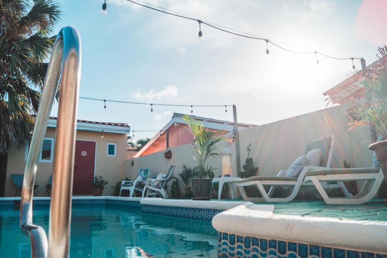 Courtesy Apartments Aruba Oranjestad Zewnętrze zdjęcie